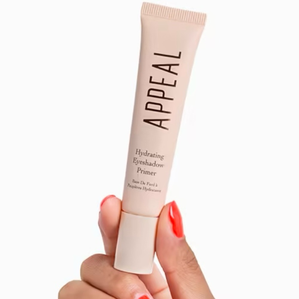 APPEAL COSMETICS ・HYDRATING EYESHADOW PRIMER